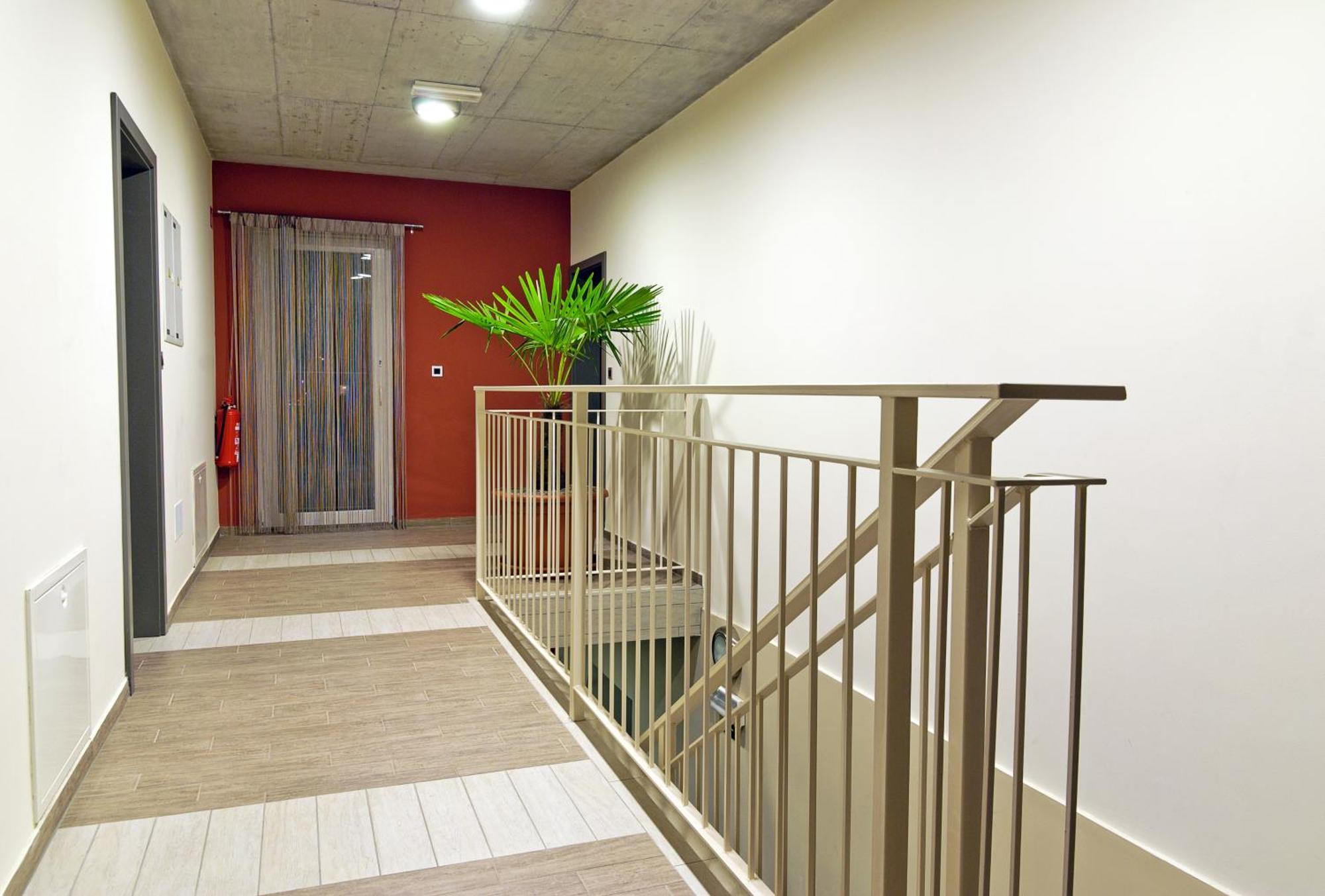 Hostel Plus Caffe Petrovce Luaran gambar