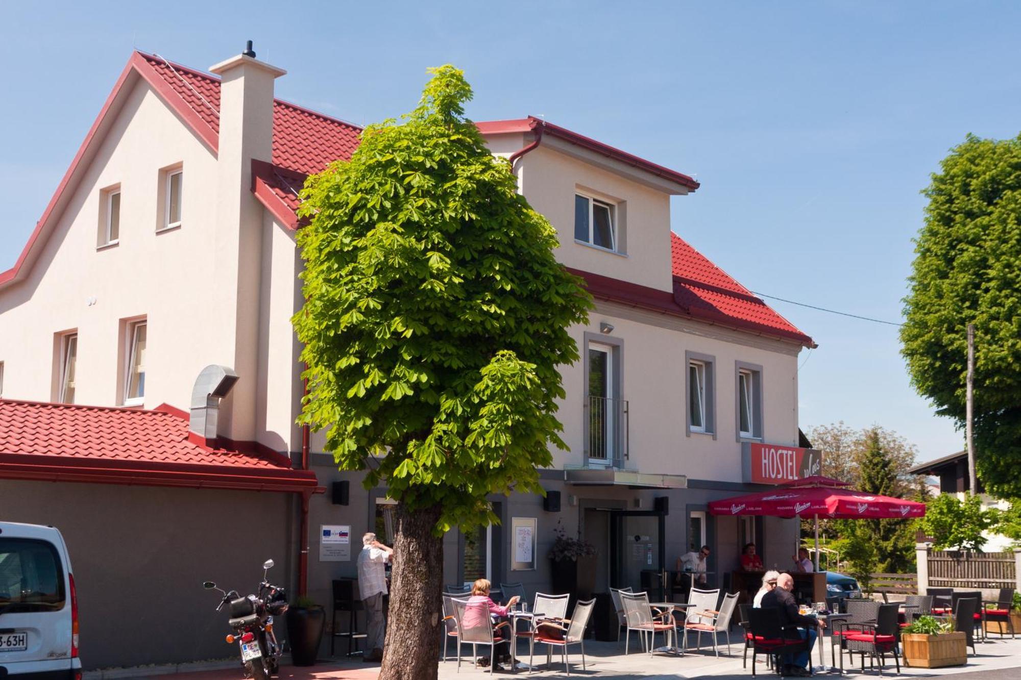 Hostel Plus Caffe Petrovce Luaran gambar