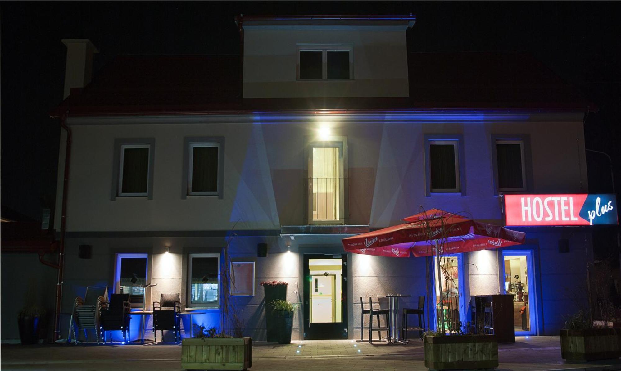 Hostel Plus Caffe Petrovce Luaran gambar